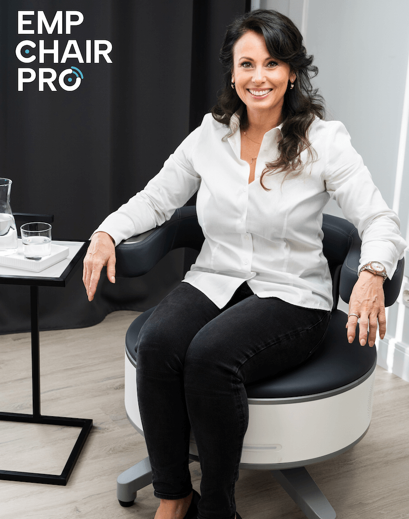 EMP_Chair_Pro_Dame-schwarze-Haare-1